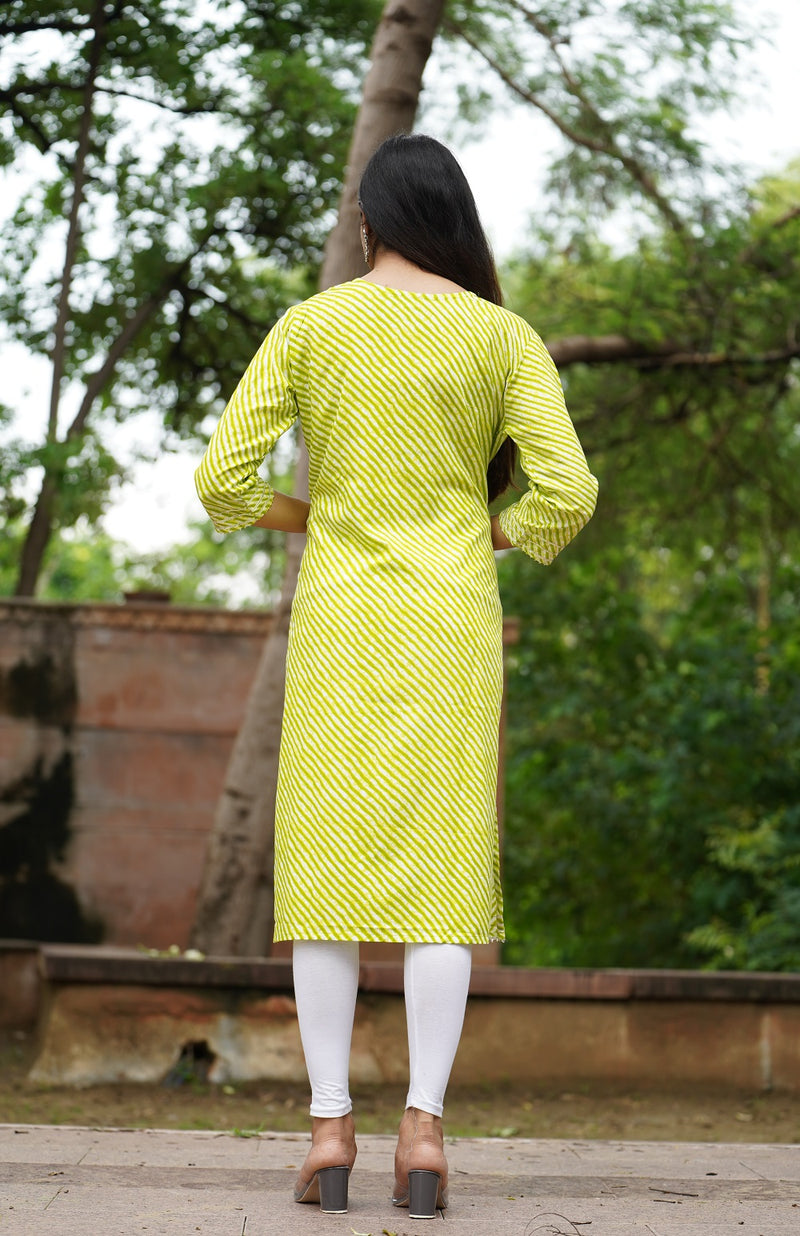Yellow And White Block Printed Chanderi Kurta Set with Pants And Chand –  WeaverStory